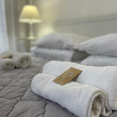 Bb Essenze Bed & Breakfast Palermo Dış mekan fotoğraf