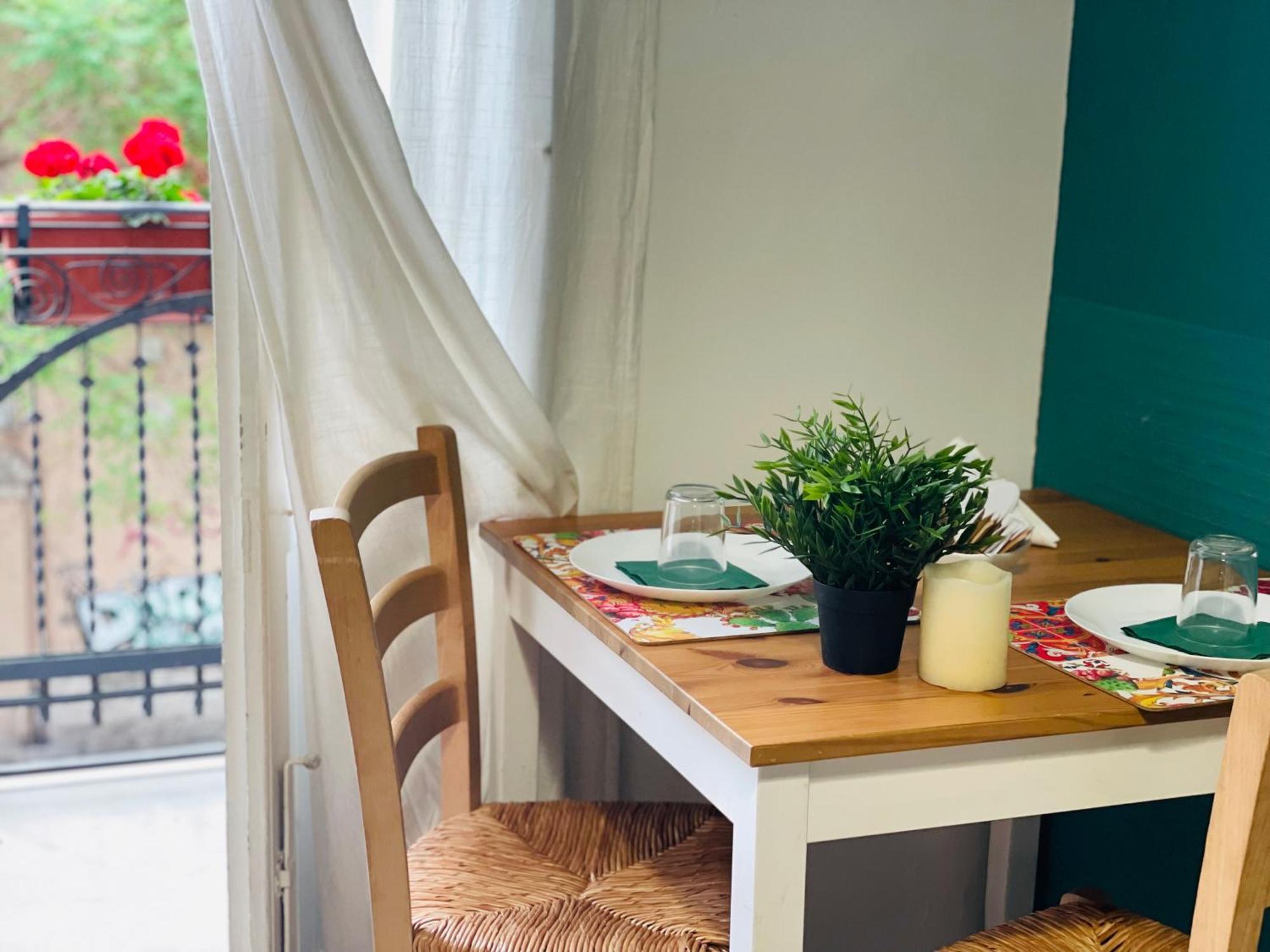 Bb Essenze Bed & Breakfast Palermo Dış mekan fotoğraf