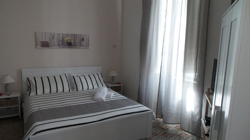 Bb Essenze Bed & Breakfast Palermo Dış mekan fotoğraf